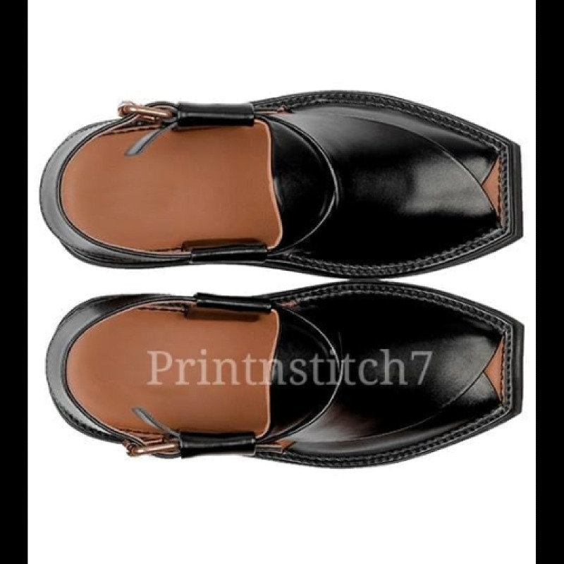 sole chappal